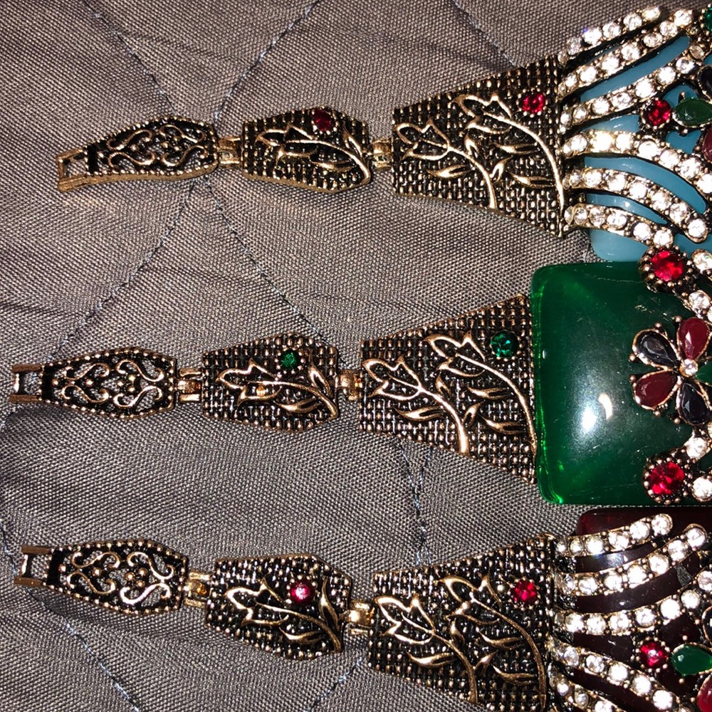 Bracelets - Picture 3 of 4